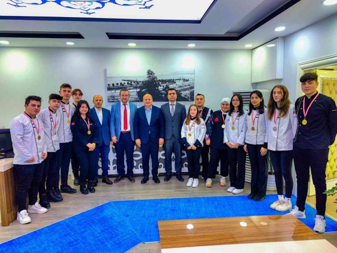 Geleceğin Şefleri, 14 Madalya İle Ünye’ye Döndü