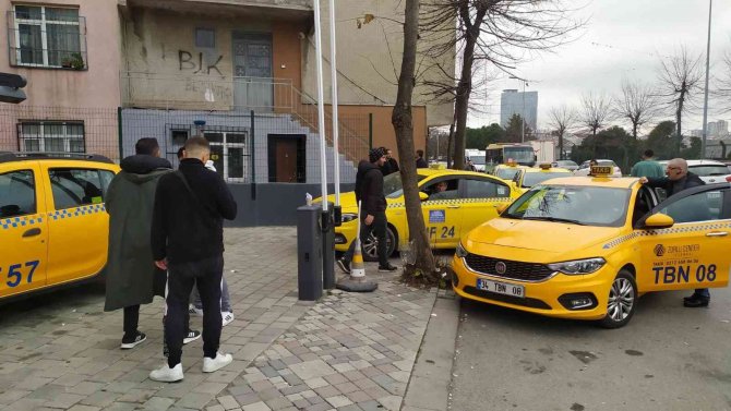 İ̇stanbul’da Taksimetre Güncelleme Kuyruğu