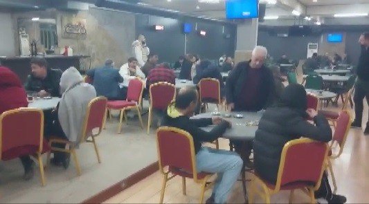 Mühürlenmiş Kıraathanelerde Kumar Oynarken Yakalandılar