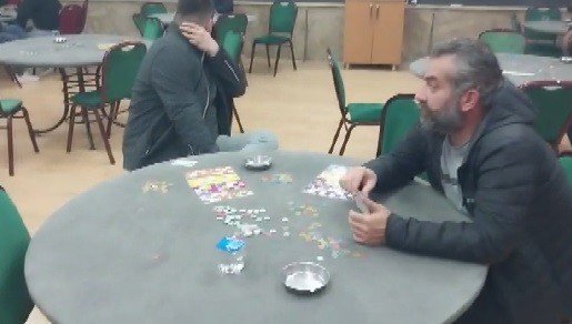 Mühürlenmiş Kıraathanelerde Kumar Oynarken Yakalandılar