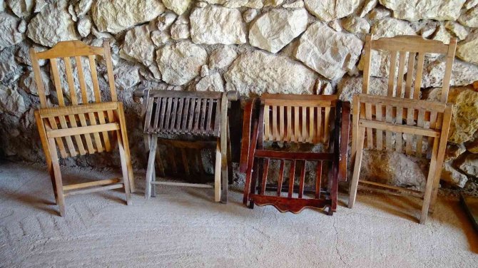 Ömürlük Ahşap Sandalyeler İlgi Çekiyor