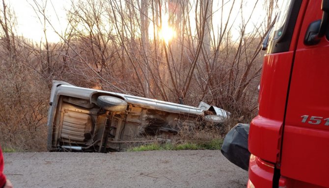 Otomobil Şarampole Uçtu: 1 Yaralı