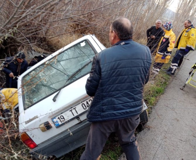 Otomobil Şarampole Uçtu: 1 Yaralı