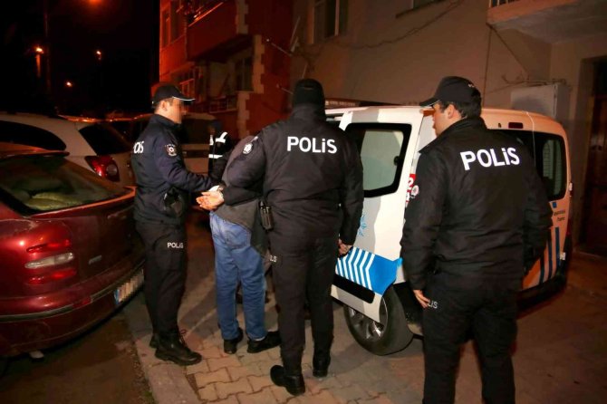 Çeşitli Suçlarla Aranan 11 Kişi Gözaltına Alındı
