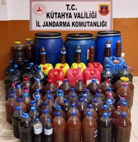 Kütahya’da Bin 76 Litre El Yapımı Kaçak İçki Ele Geçirildi