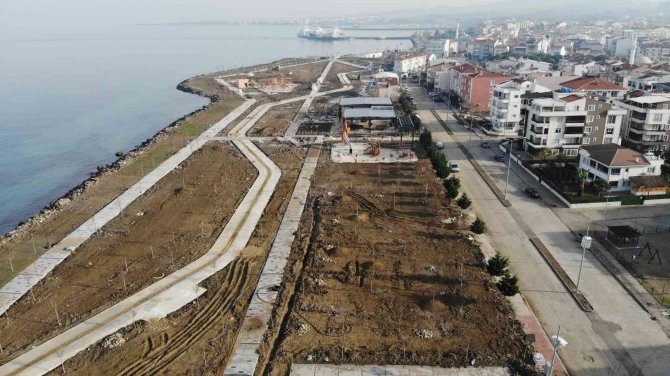 Millet Bahçesi Ve Sahil Projesi Lapseki’ye Büyük Değer Katacak