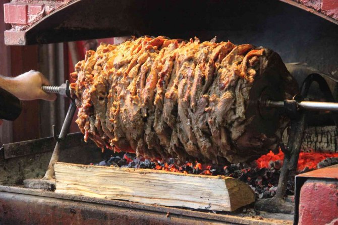 Dünya Lezzetlerinde İlk 10’a Giren Cağ Kebabı, Türkiye’yi Temsil Etti