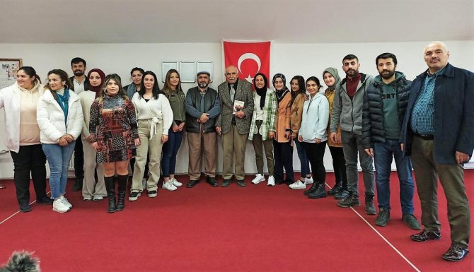 Öğrenciler, Türkiye’nin İlk Ve Tek Sokak Tipi Huzur Evini Ziyaret Etti
