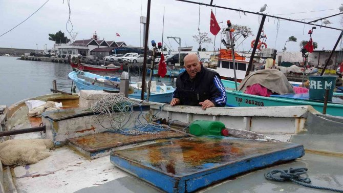 Küçük Balıkçıların Makara Cezası Tepkisi