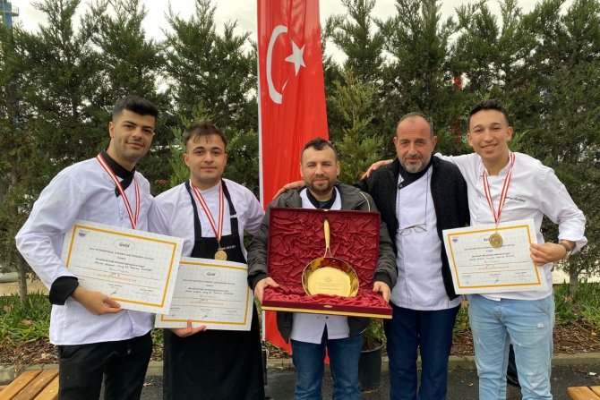 Denizli’de Aşçılık Programı Öğrencilerinden Büyük Başarı