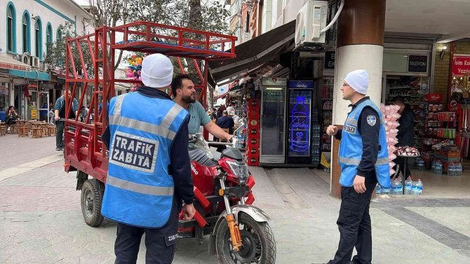 Büyükşehir Zabıtası Yılbaşı Gecesi Tam Kadro Sahaya İnecek
