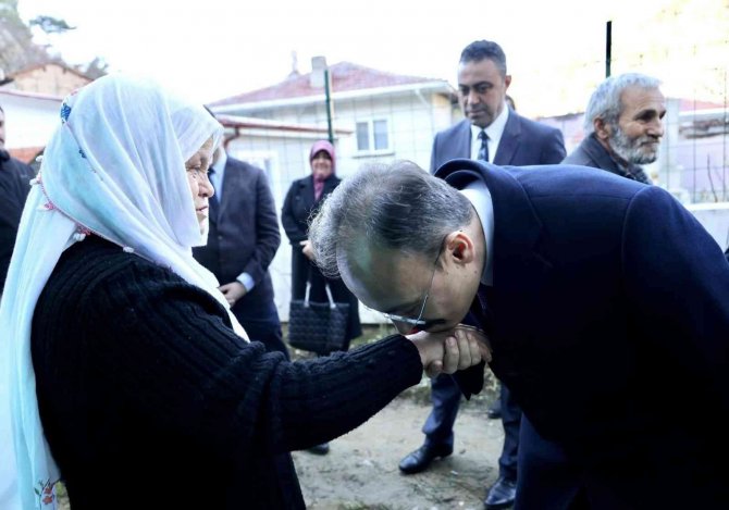 Şehit Ailesinden Hayır Duası Aldı