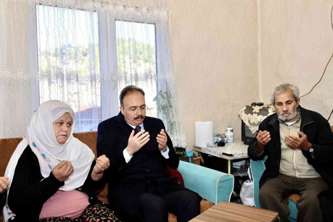 Şehit Ailesinden Hayır Duası Aldı
