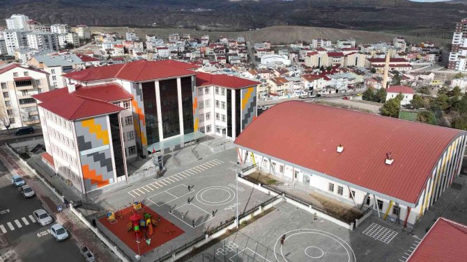 Sivas’ta Kütüphanesiz Okul Kalmadı