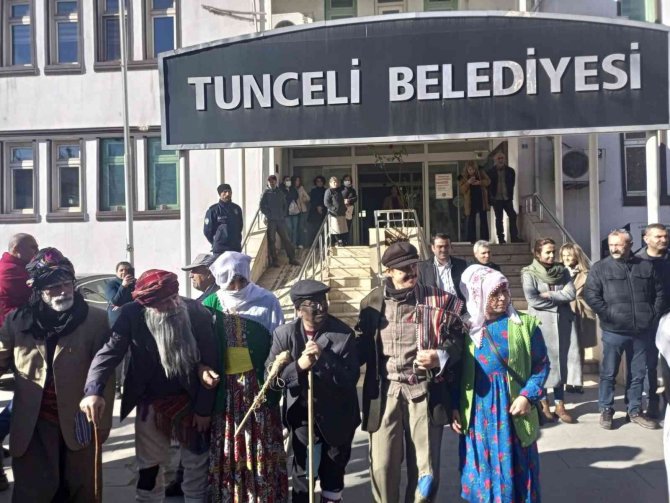 Tunceli’de Gağan Etkinliğinde Renkli Görüntüler Oluştu