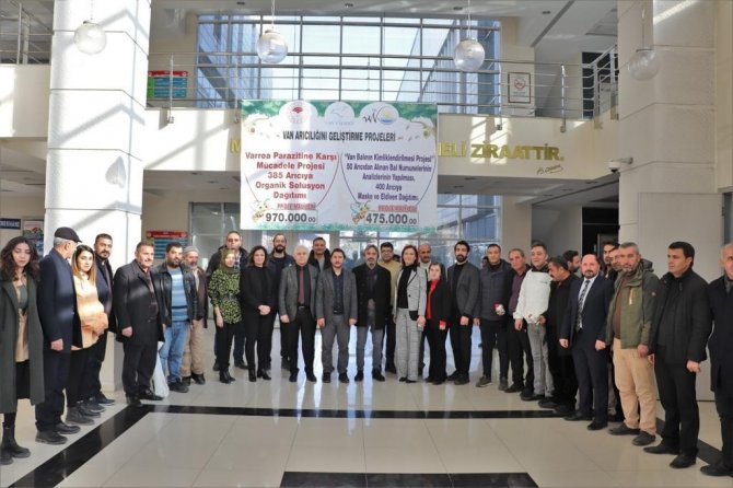 Van Büyükşehir Belediyesinden Arıcılığa Destek