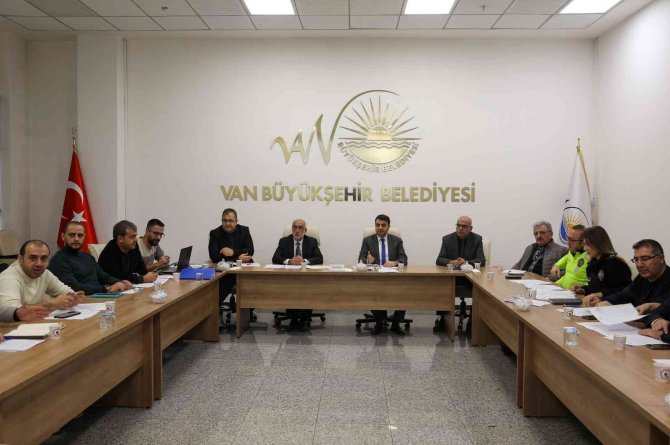 Ukome Toplantısında Ücret Artışı, Yeni Otobüs Ve Park Yasağı Görüşüldü