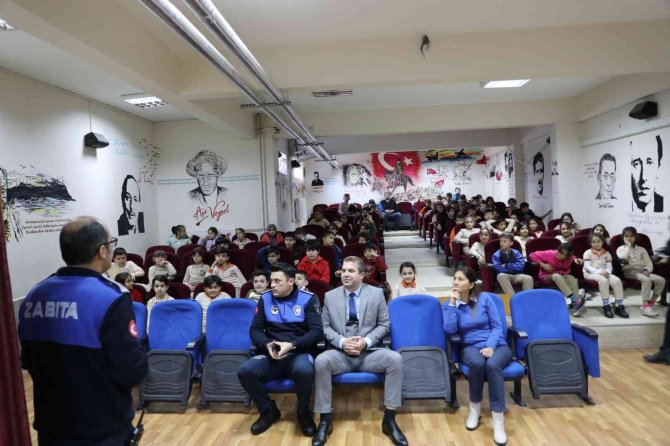 Yalova’da Zabıtadan Bilinçli Tüketici Eğitimi