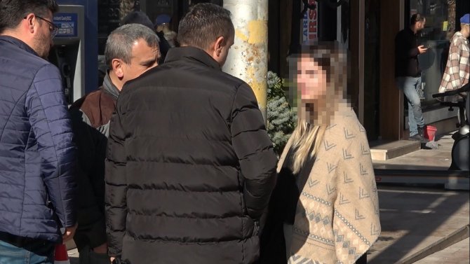 4 Bin Lirası Bıçak Zoruyla Gasp Edilen Genç Kız, Şikayetçi Olmamak İçin Ağladı
