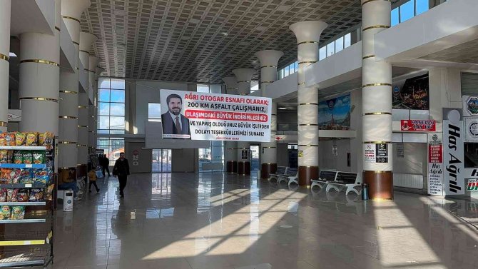 Ağrı’da Otogar Esnafından Başkan Sayan’a Teşekkür Pankartı