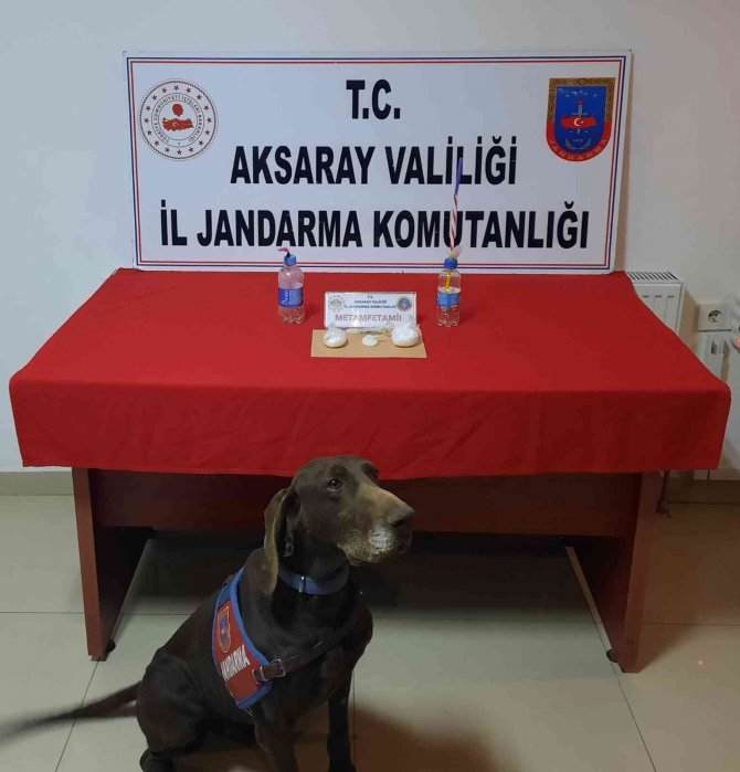 Yorgan Altından Uyuşturucu Çıktı: 2 Gözaltı