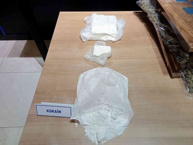 Ankara’daki 6 Farklı Narkotik Operasyonunda 10 Milyon Liralık Uyuşturucu Ele Geçirildi