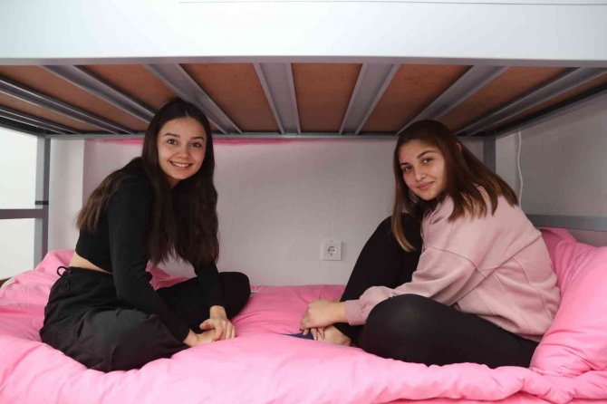 Büyükşehir’in Yurdu Üniversite Öğrencilerine Sıcak Yuva Oldu