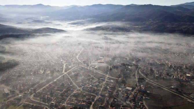 Sındırgı’da Beyaz Büyü Kartpostallık Görüntüler Oluşturdu
