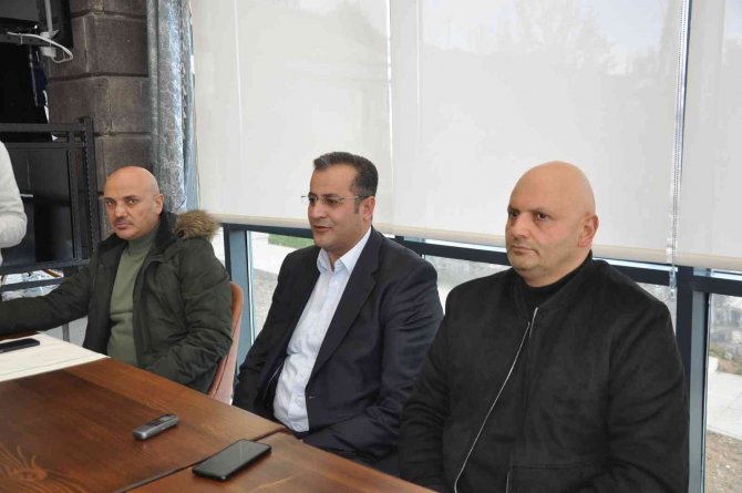 Başkan Adem Ertaş, Kars Ziraat Odası Başkanlığı’na Yeniden Aday Olduğunu Açıkladı