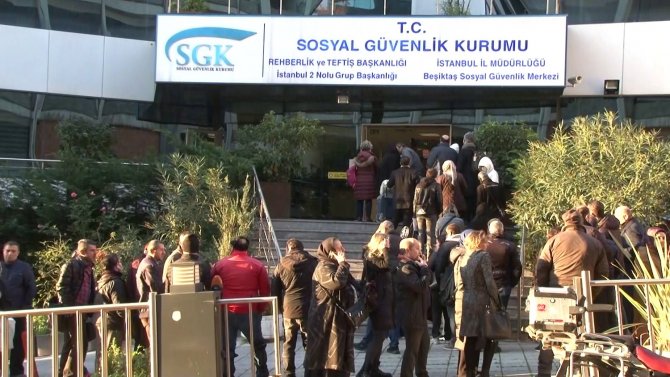 Beyoğlu’ndaki Sgk Binasında Eyt Yoğunluğu