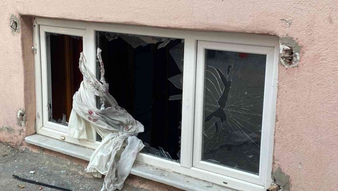 Bursa’da Patlama Sonucu Sokak Savaş Alanına Döndü