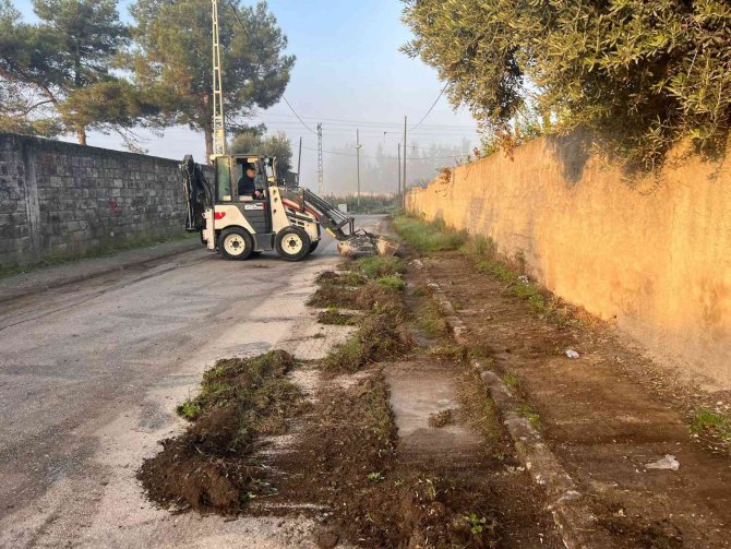 Ceyhan’da 560 Adet Yeni Çöp Konteyneri Hizmete Sunuldu