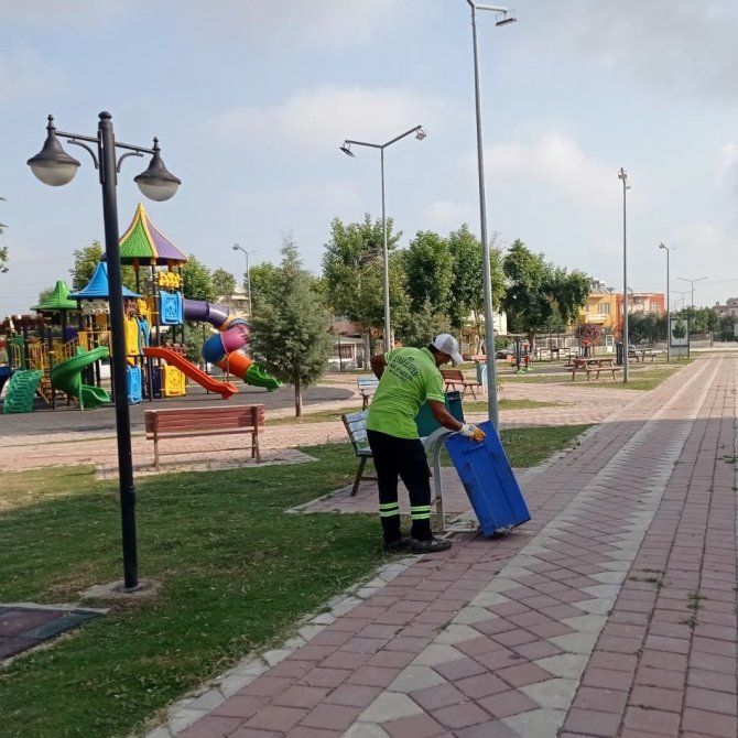 Ceyhan’da 560 Adet Yeni Çöp Konteyneri Hizmete Sunuldu