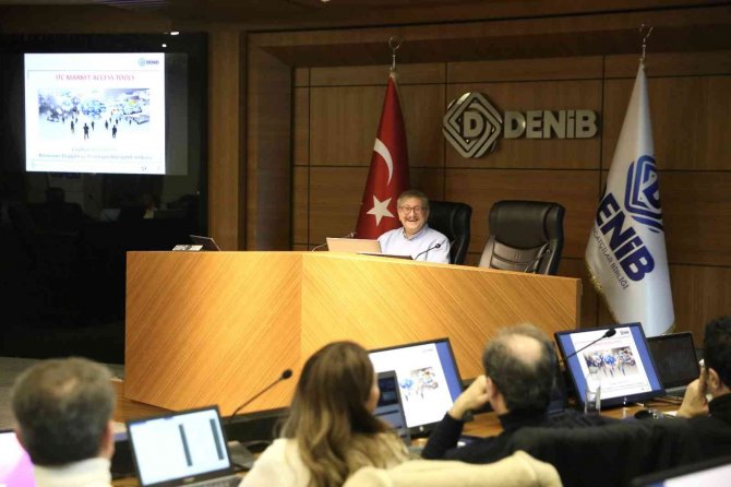 Deni̇b Akademi Eğitim Programlarını Sürdürüyor