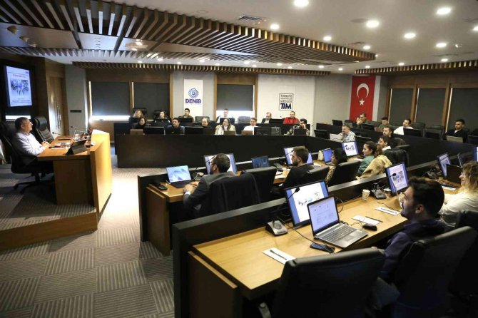 Deni̇b Akademi Eğitim Programlarını Sürdürüyor