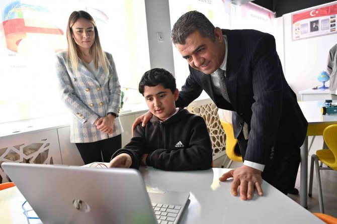 Denizli’de Öğrencilerin Gelişimine Katkı Sağlayacak Laboratuvar Açıldı