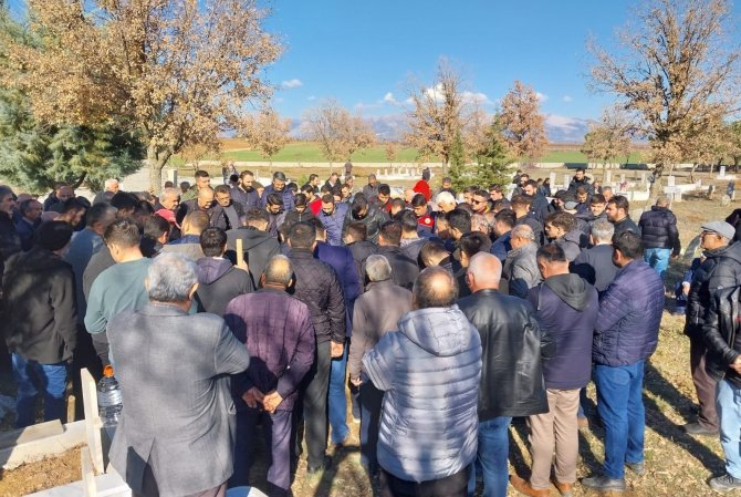 Askerden Yeni Dönen Öğretmen Adayı Hayatını Kaybetti
