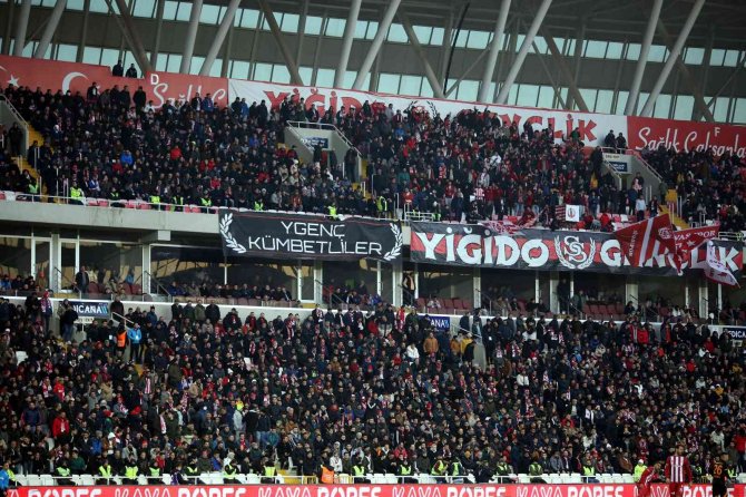 Sivassporlu Taraftarlar Galatasaray Maçına İlgi Gösterdi