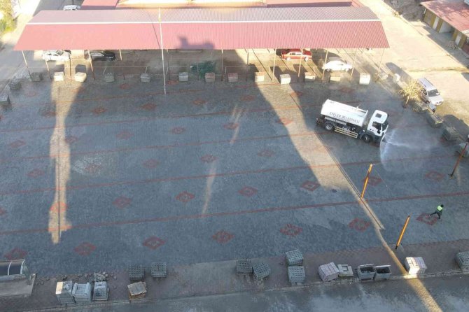 Efeler Belediyesi Ata Pazar Yeri’nde Yenileme Çalışması Gerçekleştirdi