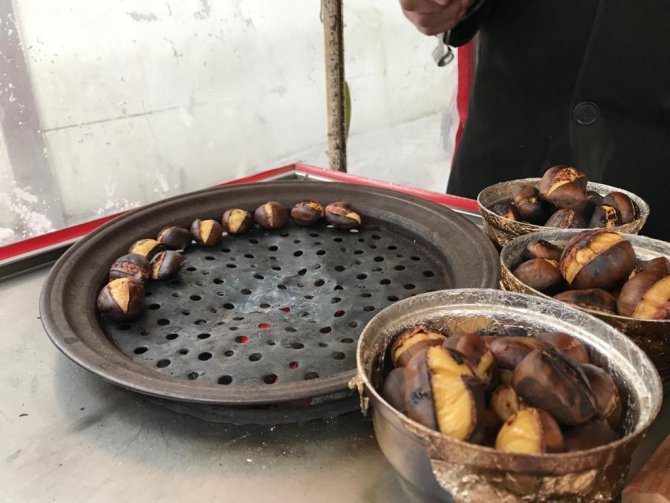 Pişmiş Kestanenin Kilosu 200 Liradan Satılıyor