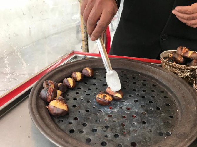 Pişmiş Kestanenin Kilosu 200 Liradan Satılıyor