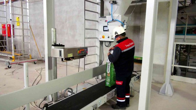 Ezine Gıda İ̇htisas Osb’nin İlk Fabrikası Üretime Başladı