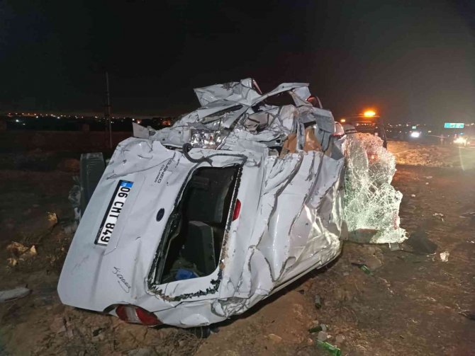 Tır Otomobile Arkadan Çarptı: 3 Yaralı