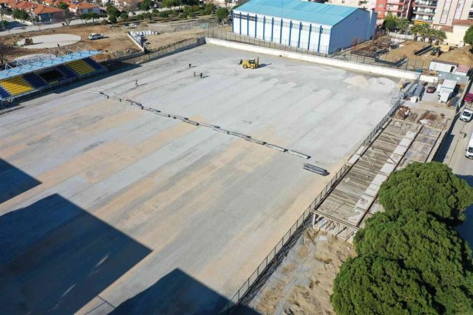 Germencik’te Gençlik Merkezi Ve Futbol Sahası Projelerinin Çalışmaları Sürüyor