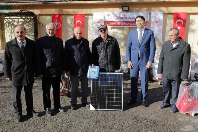 Gümüşhane’de Üreticilere Makine Ve Teçhizat Desteği
