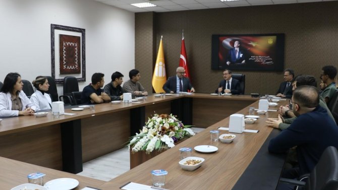 Yabancılardan Tıbbiyeye İlgi