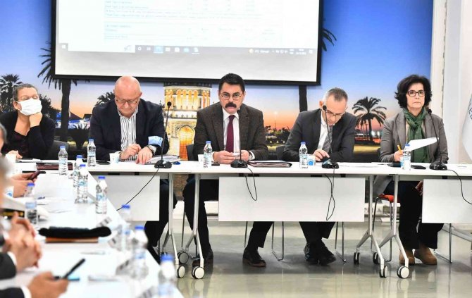 İ̇zmir’de Toplu Taşımada Tam Ücret 8,78 Tl Oldu