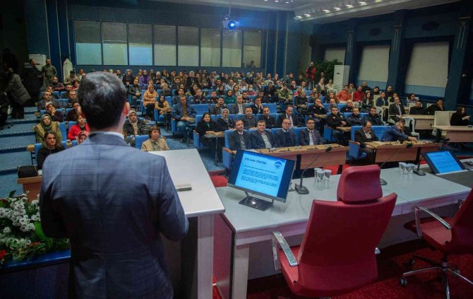 Büyükşehir Personeline ’Etik Davranış İ̇lkeleri’ Eğitimi