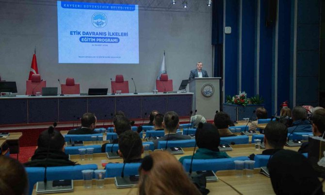 Büyükşehir Personeline ’Etik Davranış İ̇lkeleri’ Eğitimi
