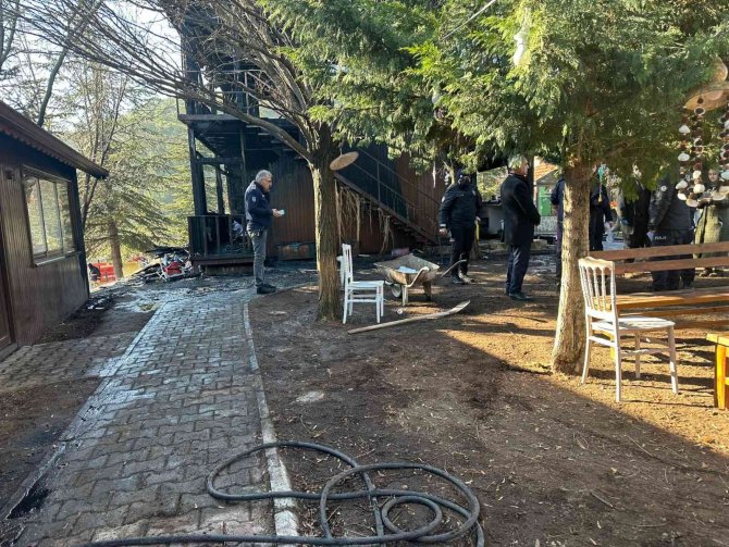 Kızılcahamam’da Ahşap Restoranda Çıkan Yangında İşletme Sahibi Yanarak Can Verdi